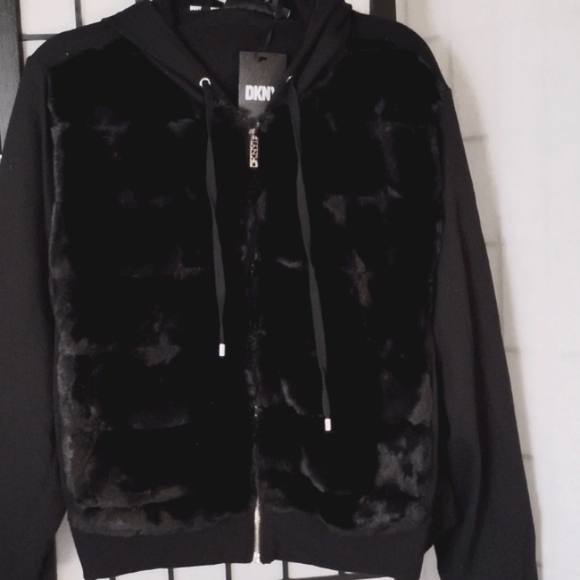 DKNY-Sweater - NEW - Faux fur front -  60% Cotton/poly blend back - XL - Picture 1 of 8